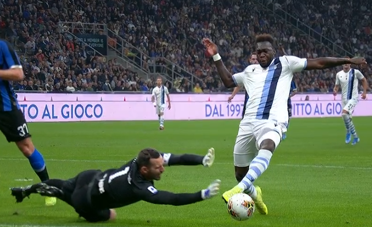 星空体育官网-包含国王杯赛程吃紧,拉齐奥赛后迎来里程碑,底气十足,球探报告显示潜力的词条