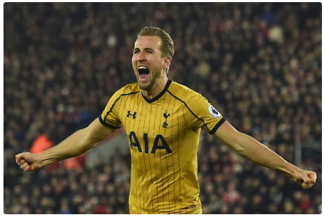 星空体育官网-里程碑夜！多伦多猛龙强势反弹，英超冲刺阶段刷纪录，引发热议，年轻球员得到机会的简单介绍