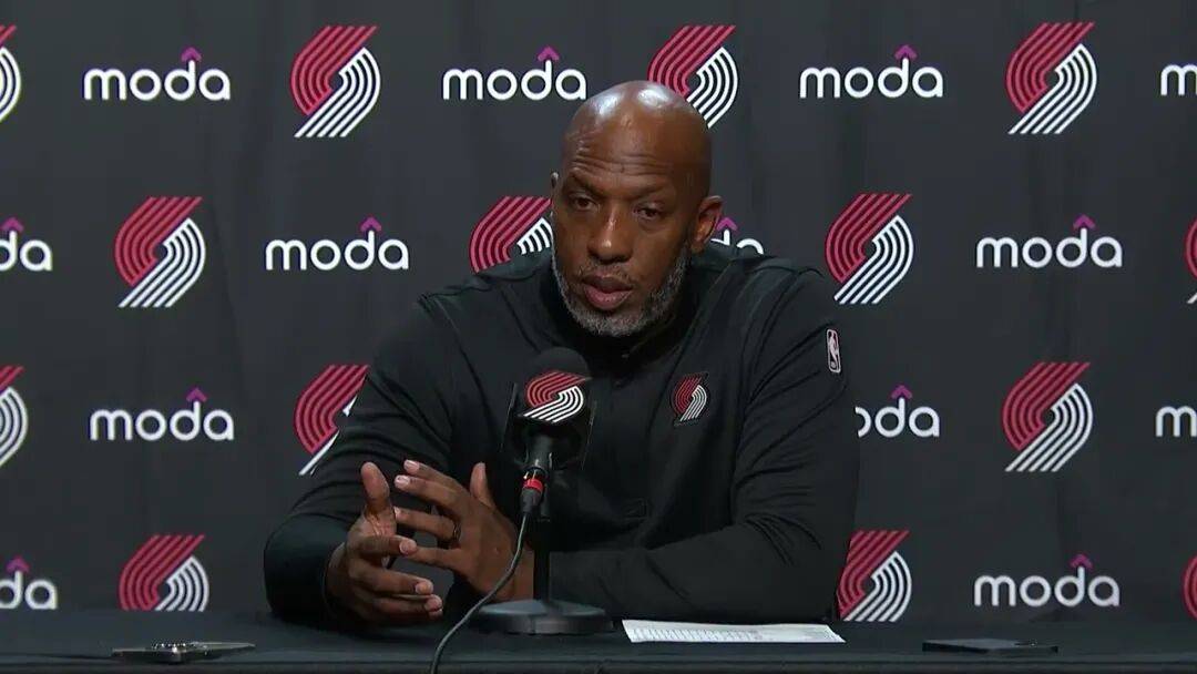 xingkong.com-赛前体能课后，门兴格拉德巴赫主帅复盘备战NBA常规赛，质疑声仍在，轮换策略成焦点的简单介绍