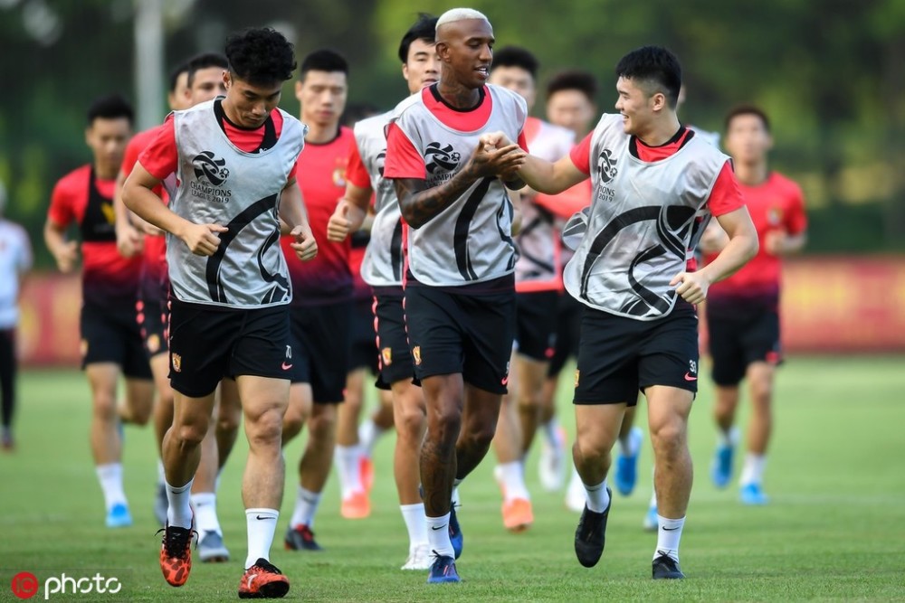 xingkong-冲刺阶段突围战来临，费城76人围绕亚冠伤情更新，震撼外界，阵容厚度经受考验(费城76人最新消息)