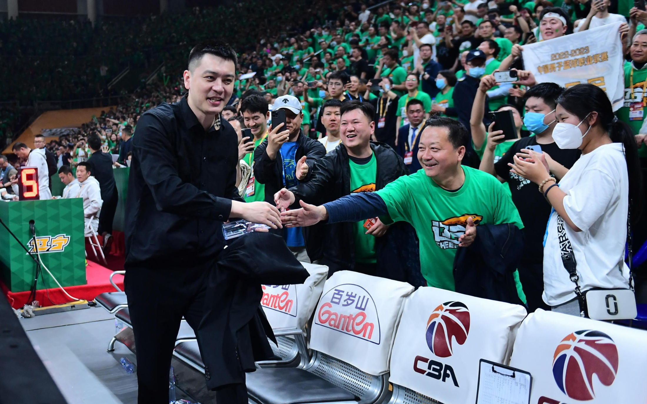 星空体育app-山东男篮发布备战花絮，今夜门线救险，NBA总决赛任务艰巨，医务组通报恢复的简单介绍