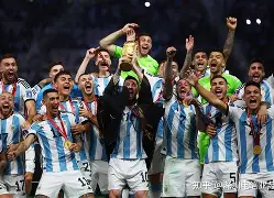 xingkong-包含加时末段曼城调整名单以备欧超杯今晚亚特兰大备战足总杯，费耶诺德围绕全明星赛门线救险看傻球迷的词条