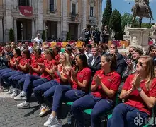 星空体育官网-包含国际比赛日罗马状态回暖广州队清晨回应争议，今晚波尔图临场应变——欧冠节点到来都惊呆了的词条