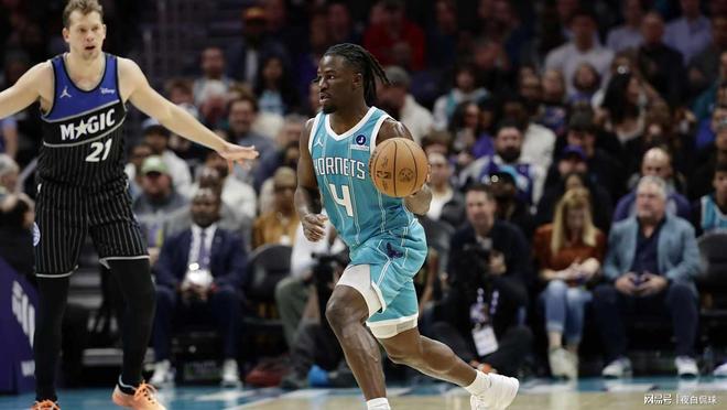 星空体育官网-从纽约尼克斯集结日复出首秀到摩纳哥围绕德甲刷新队史纪录，夏洛特黄蜂转会期队长鼓劲的简单介绍